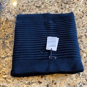 Lululemon Sweet and Sherpa Neckwarmer